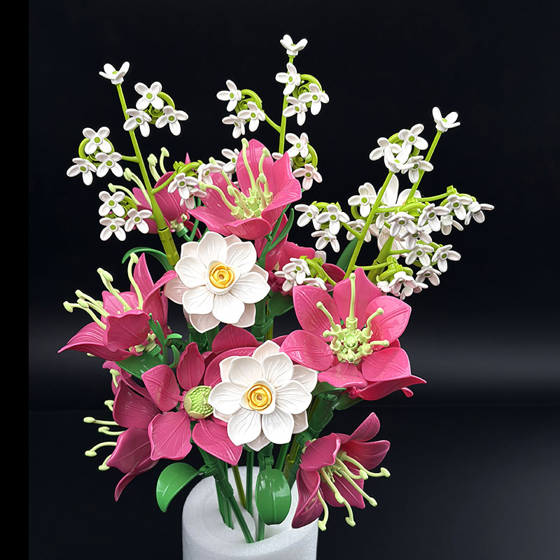 Bouquet di Fiori Viola a Blocc - Home Office Building recensione e prezzo