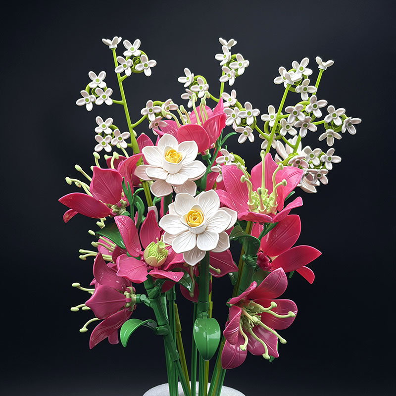 Bouquet di Fiori Viola a Blocc - Home Office Building recensione e prezzo